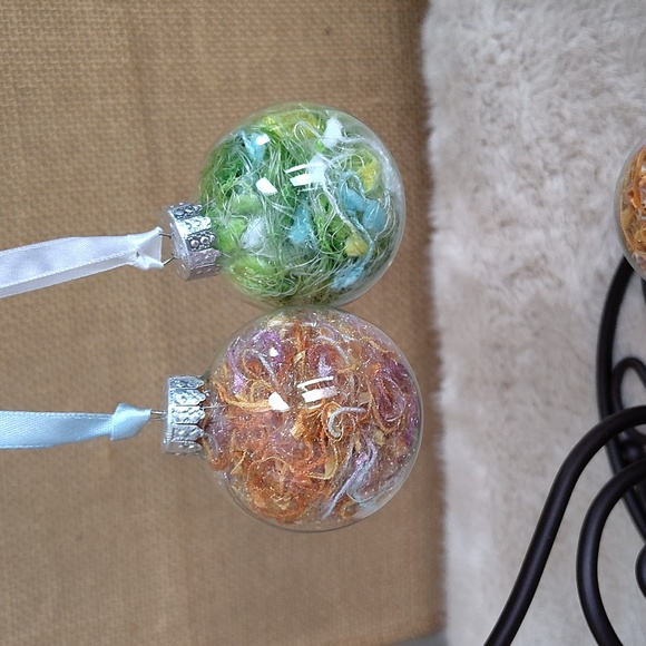 New, Set of 6 Glass Ornaments - Picture 3 of 3